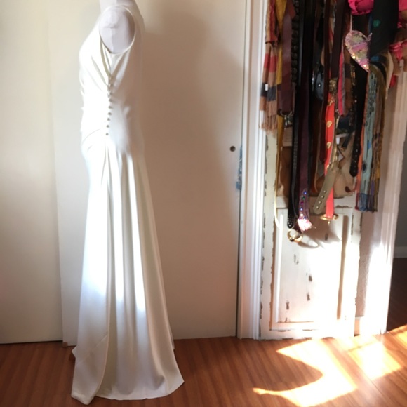 chadwick’s Dresses & Skirts - Chadwick’s cream Gown size:4